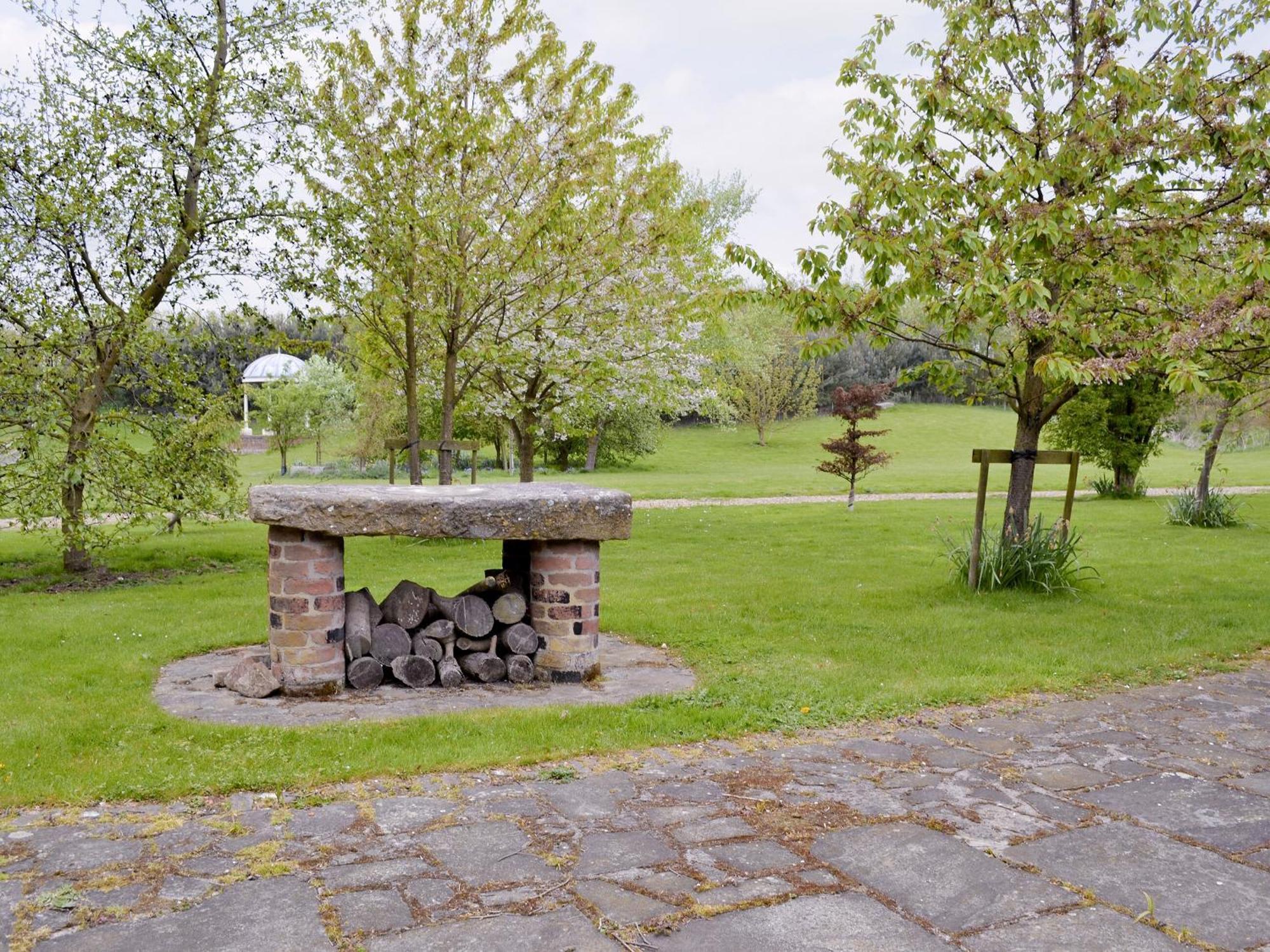 Walled Garden Lodge Ryehill المظهر الخارجي الصورة